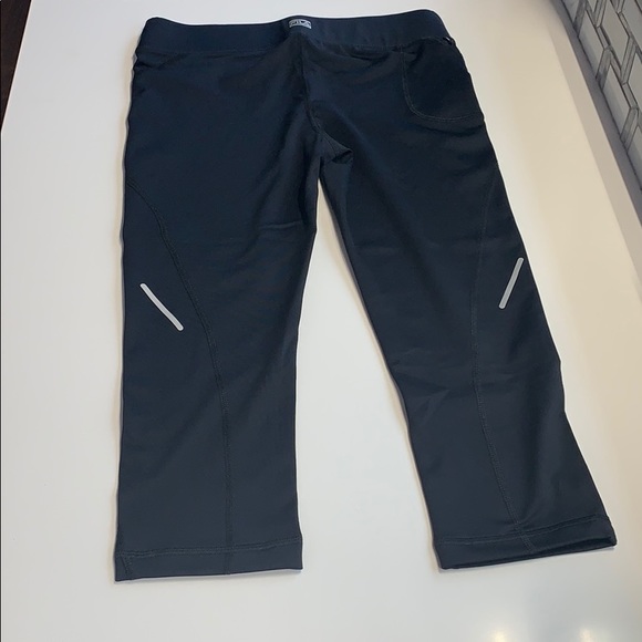 2 for $20 - FILA Sport Running Capri - Picture 5 of 7